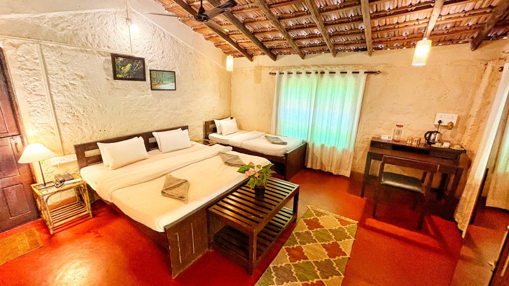 Nature'S Nest Eco Resort Goa, Near Dudhsagar Waterfalls Molem Bagian luar foto