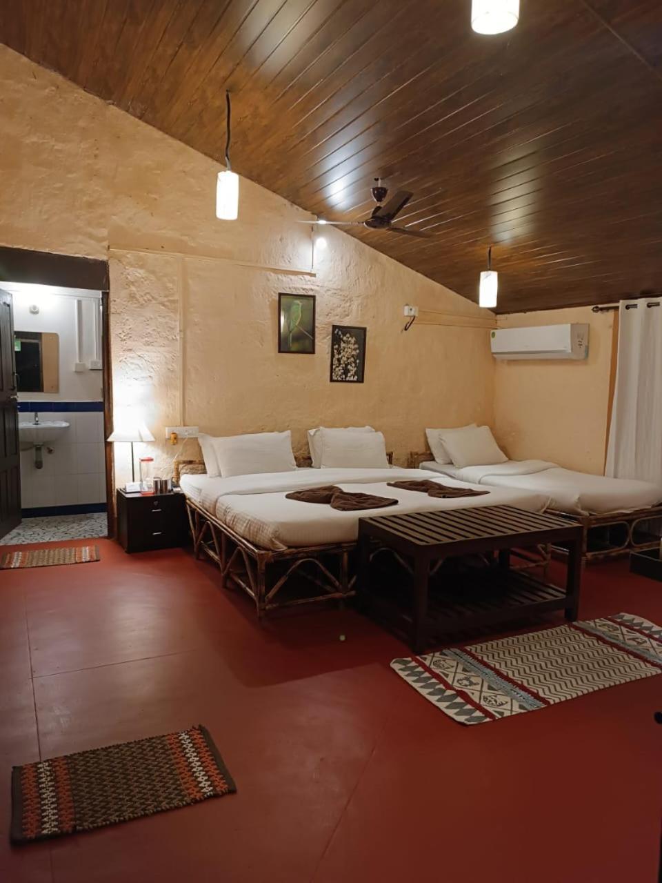 Nature'S Nest Eco Resort Goa, Near Dudhsagar Waterfalls Molem Bagian luar foto
